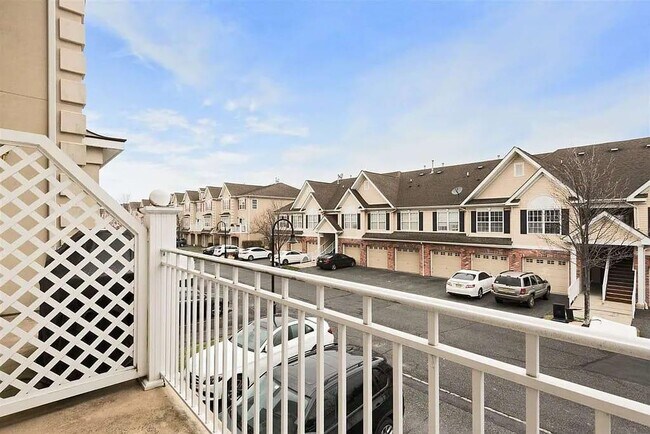 Building Photo - 187 Blue Heron Dr