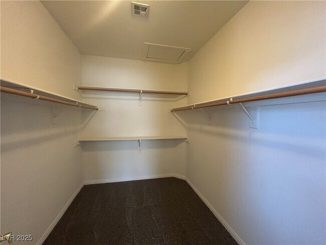 Building Photo - 157 Lakewood Garden Dr