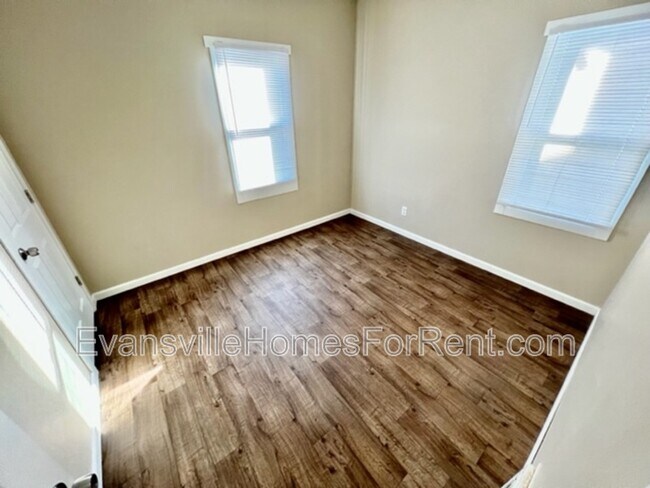 Building Photo - 1324 Gavitt St