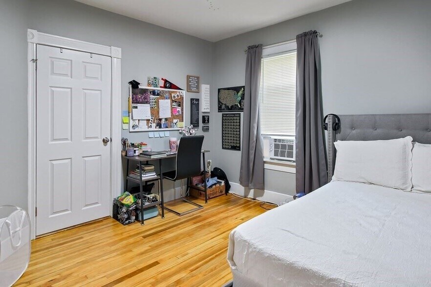 Building Photo - 234 Mechanic St