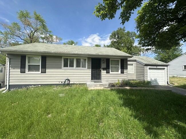 Primary Photo - 209 Estridge Rd