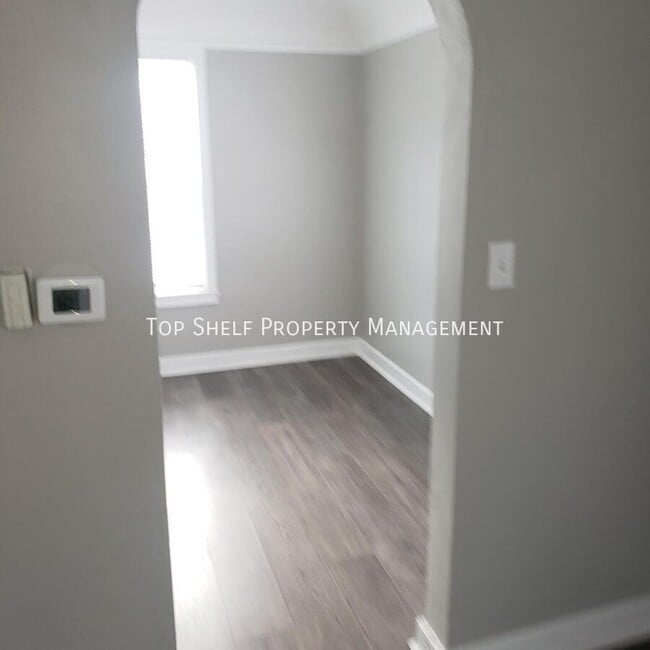 Building Photo - 3605 SW 9th St