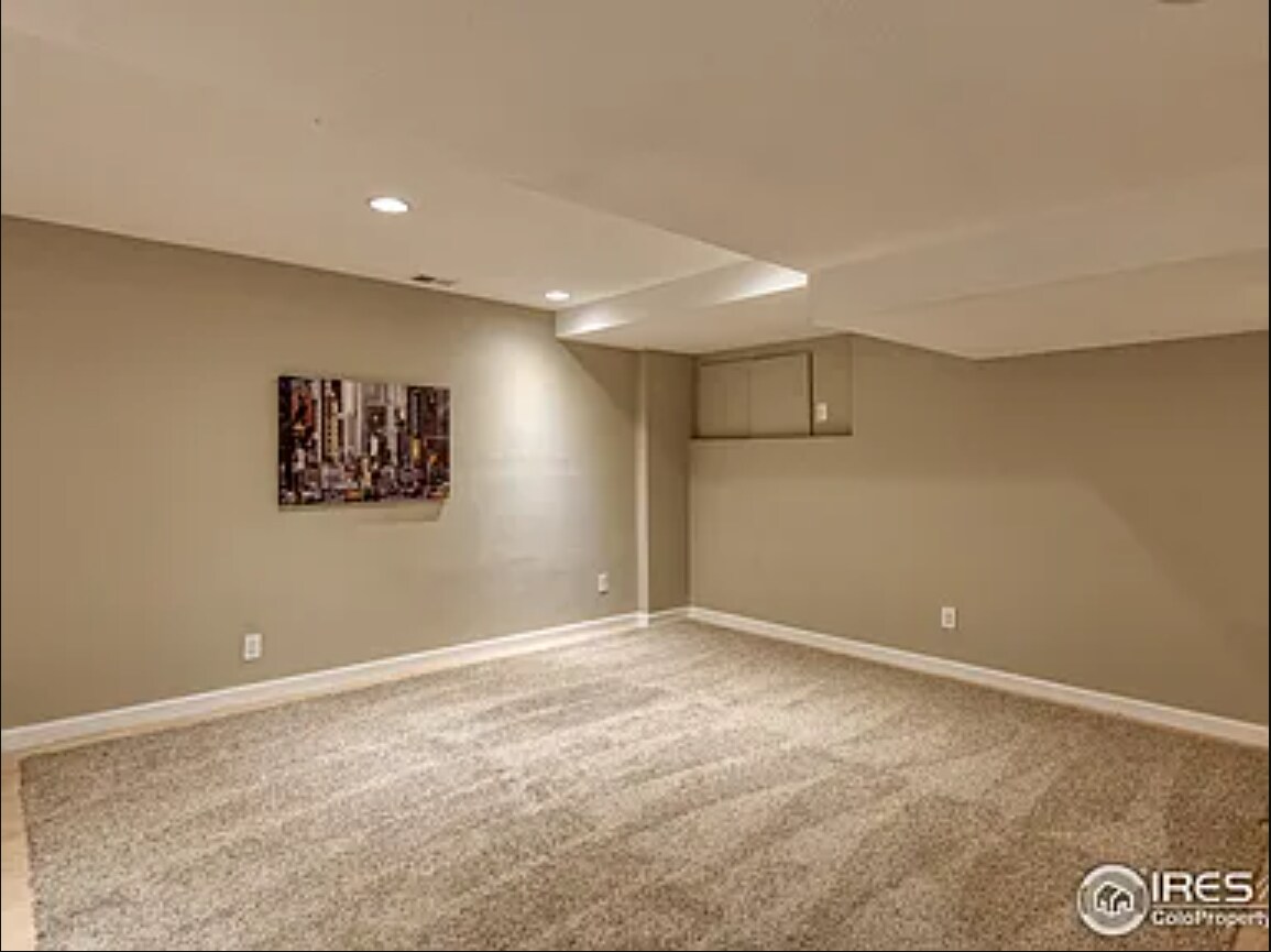 Building Photo - 1364 E Weldona Way