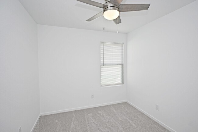Building Photo - 7639 Varo Gln