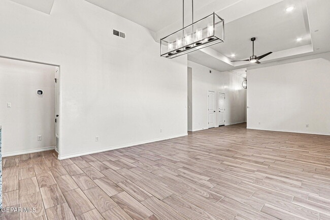 Building Photo - 13253 Coldham St