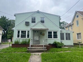 Building Photo - 207 Campbell Park