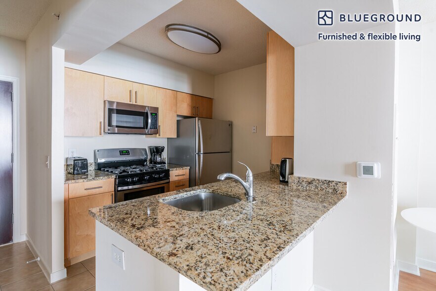 Building Photo - 2400 M St NW