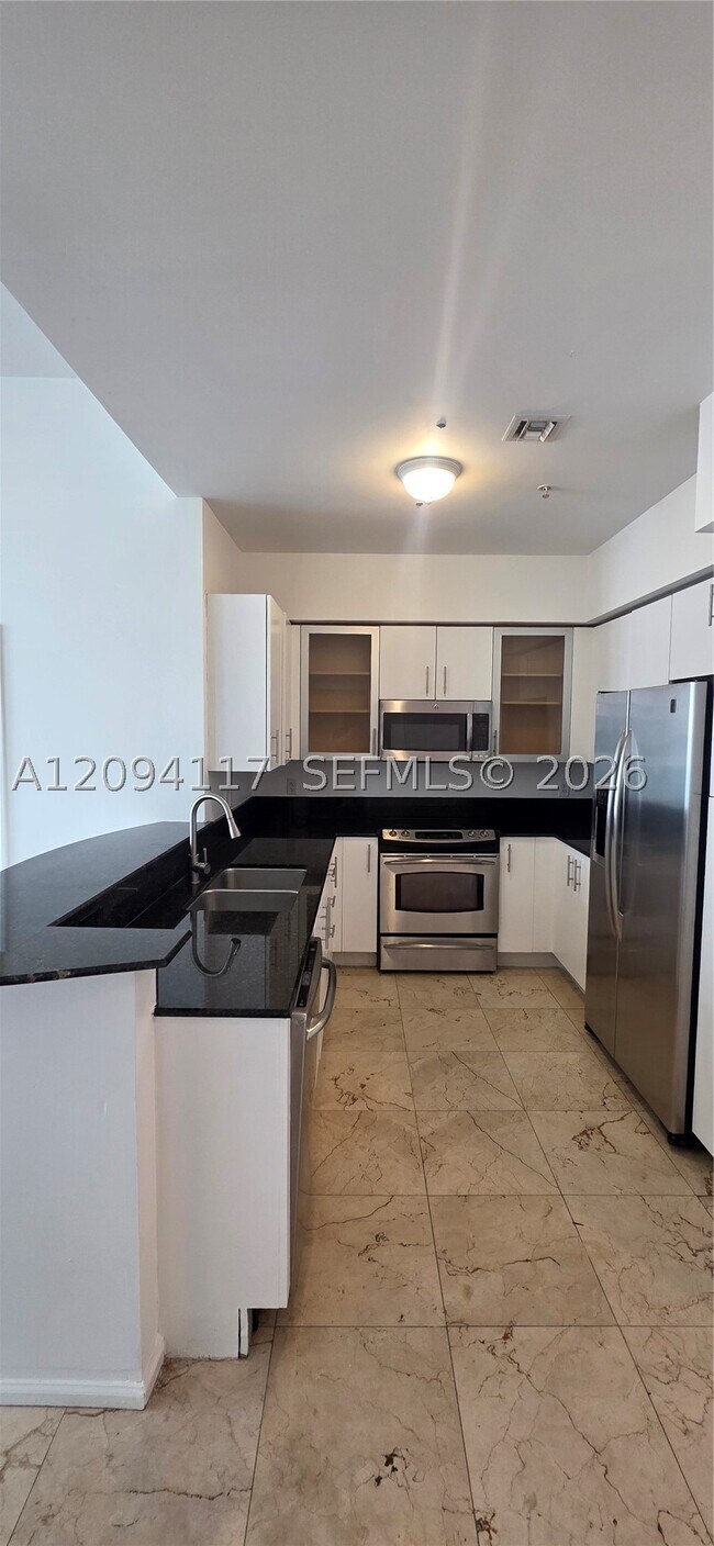 Building Photo - 7900 Harbor Island Dr