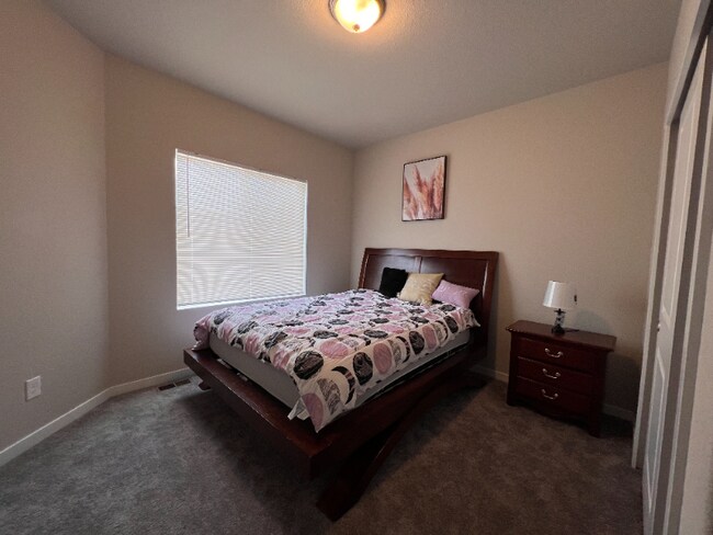 Building Photo - 3891 Ivy Hill Dr