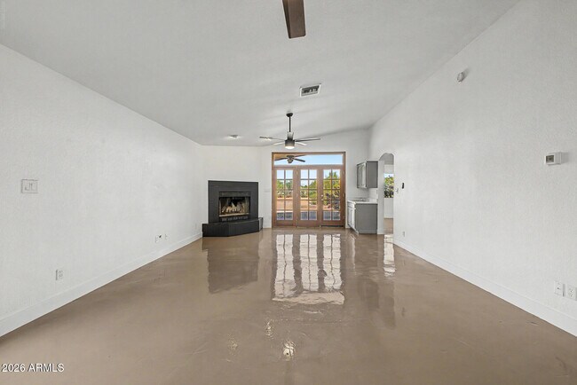 Building Photo - 16223 N 40th Pl
