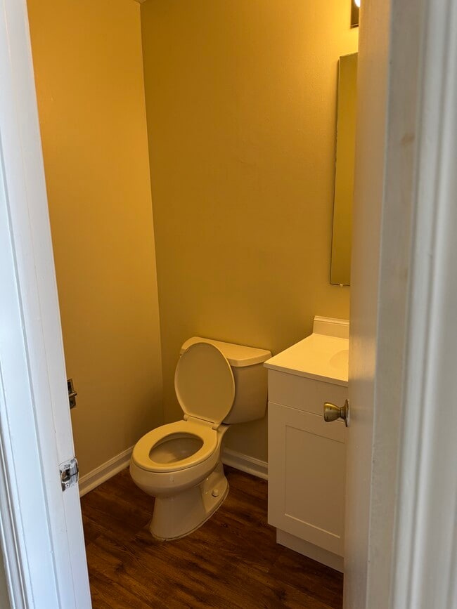 Building Photo - 257 N Court St