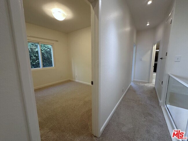 Building Photo - 8025 Redlands St