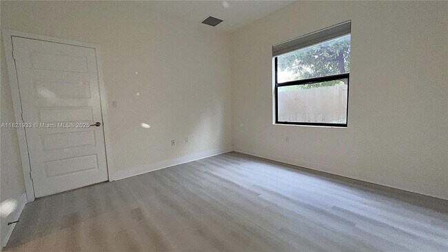 Building Photo - 8045 NW 104th Ave
