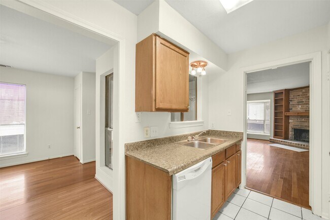 Building Photo - 2019 Place Rebecca Ln