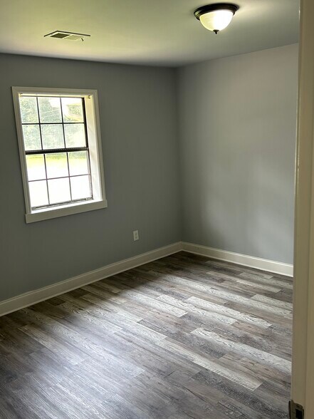 Bedroom 1 - 2588 wren cir