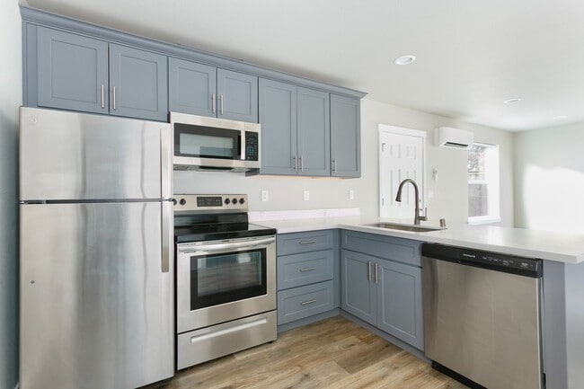 Building Photo - Charming Private 2BD/1BA DADU in Tacoma – $2,250/mo