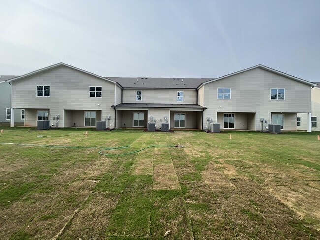 Primary Photo - 3 Bd 2.5 Ba Townhome