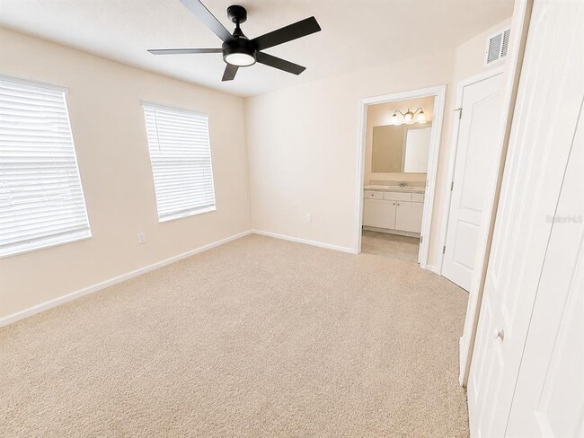 Building Photo - 172 Redbud Rd