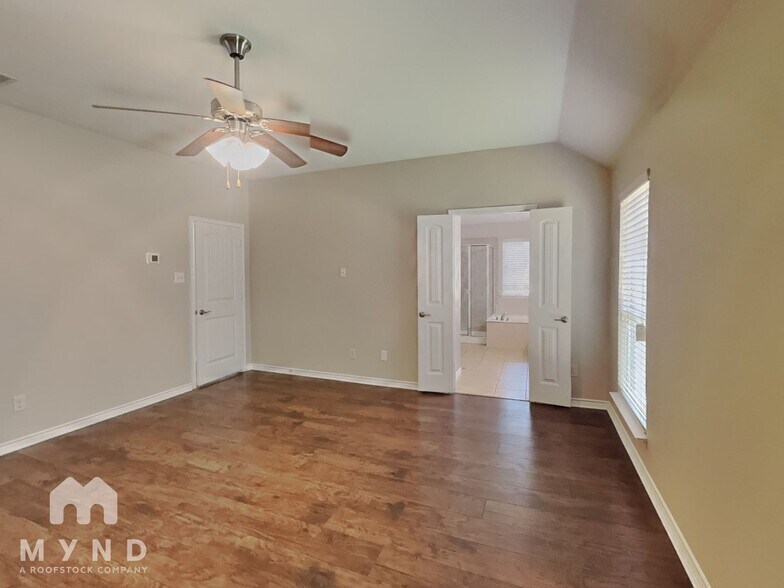 Building Photo - 1020 Hiddencreek Dr
