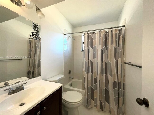 Building Photo - 10043 Winding Lake Rd