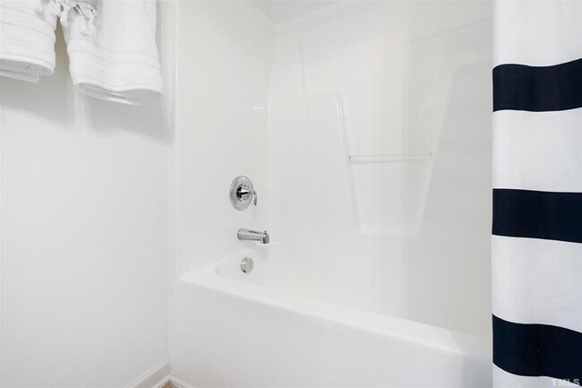 Building Photo - 7921 Dukes Dynasty Dr