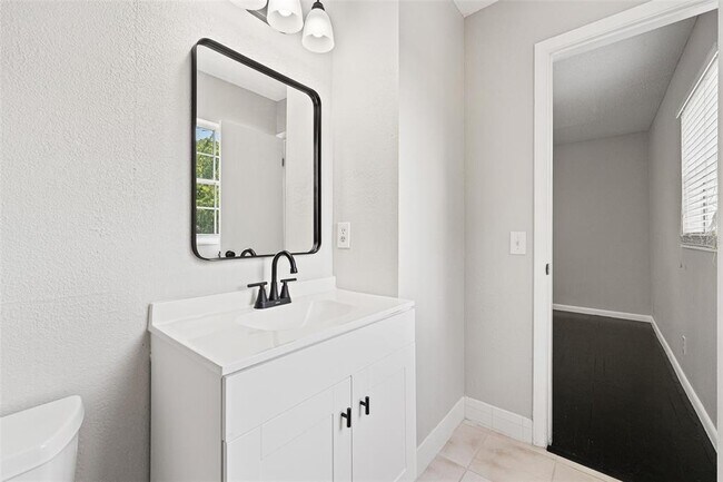 Building Photo - 47 Kathy Dr