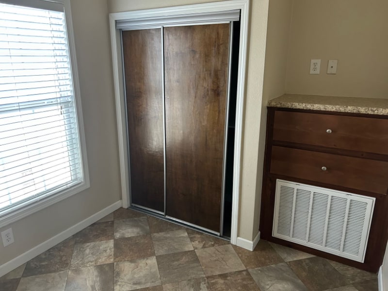 Building Photo - 2211 Ashberry Ave