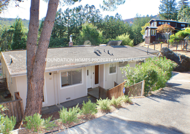 Building Photo - 83 Garden Rock Rd
