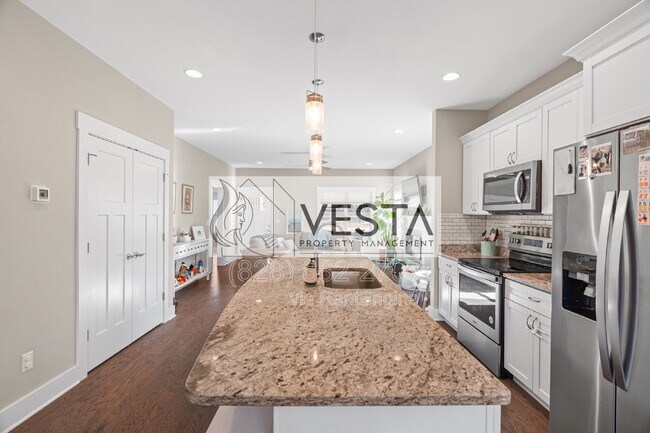 Building Photo - 4 Lola Lilly Pl