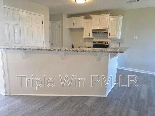 Building Photo - 1613 Moon Rd