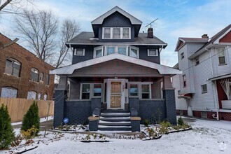 Building Photo - Fully remodeled 4 BR, 1 BA single family home