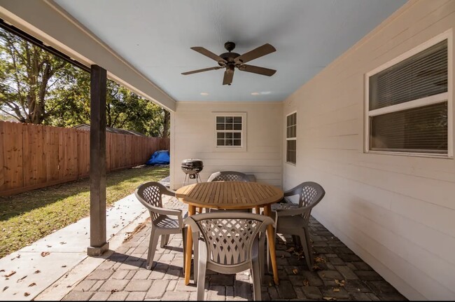 Back patio - 9305 Emnora Ln