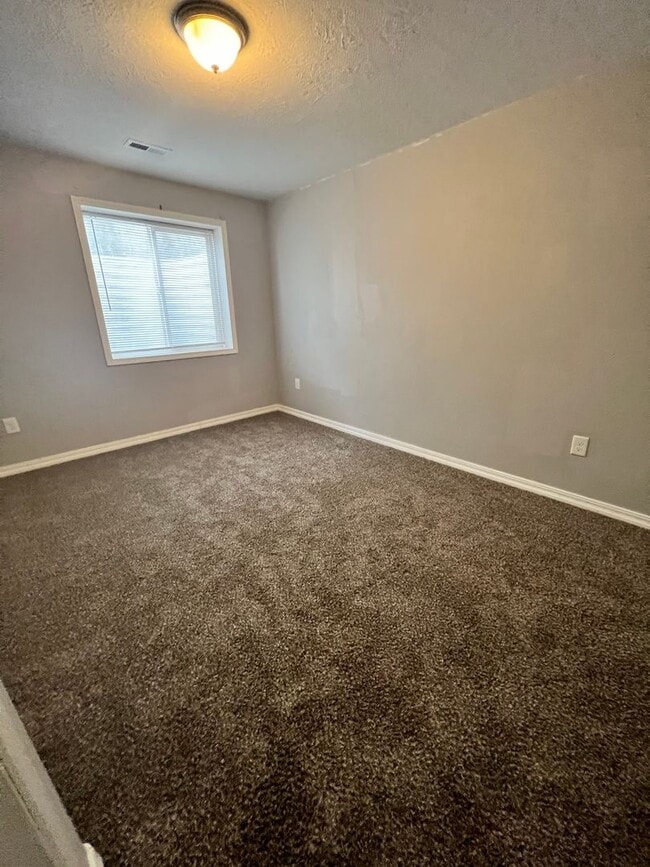 Building Photo - "Beautiful 4 Bedroom House For Rent" - Not furnished