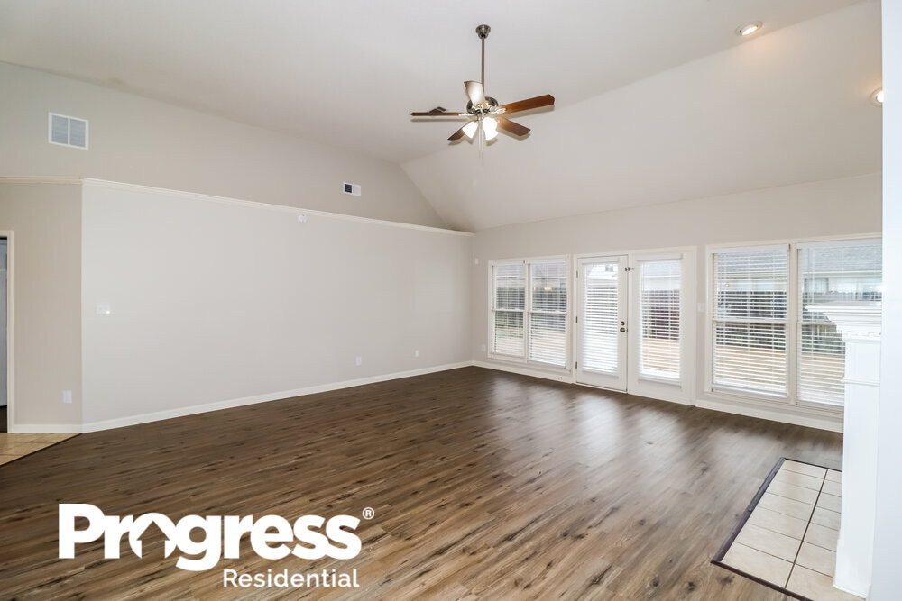 Building Photo - 6561 Karista St