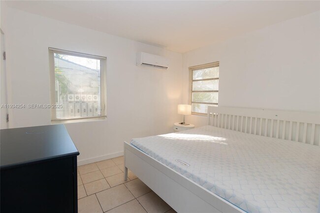 Building Photo - 1840 Fillmore St