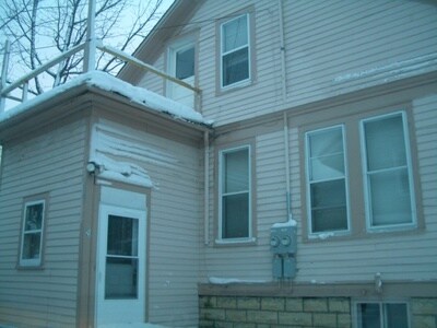 Building Photo - 20 W 9th St