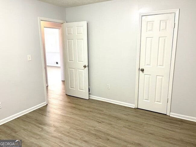 Building Photo - 86 Church St