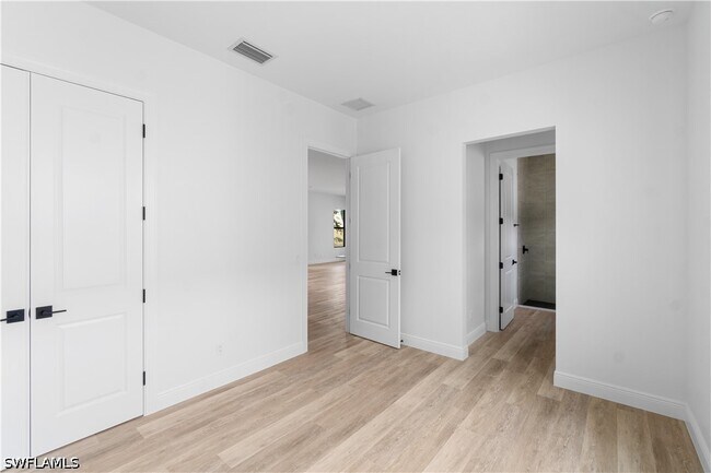 Building Photo - 837 91st Ave N