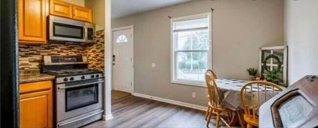 Building Photo - 1906 Springfield Center Rd