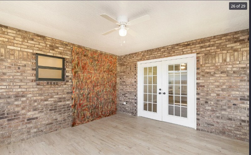 Building Photo - 1315 Armory Dr NE