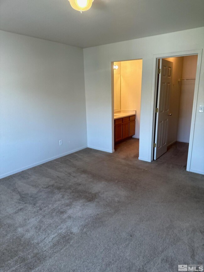 Building Photo - 5911 Sapphire Ridge Ct