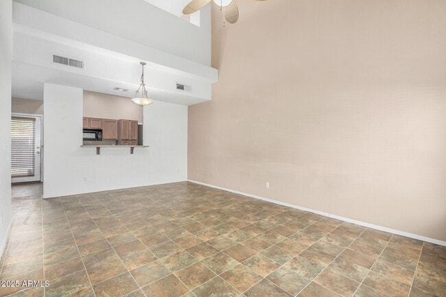 Building Photo - 8003 W Zoe Ella Way