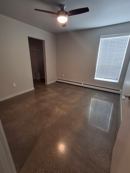 Building Photo - 3156 Bluestem Dr