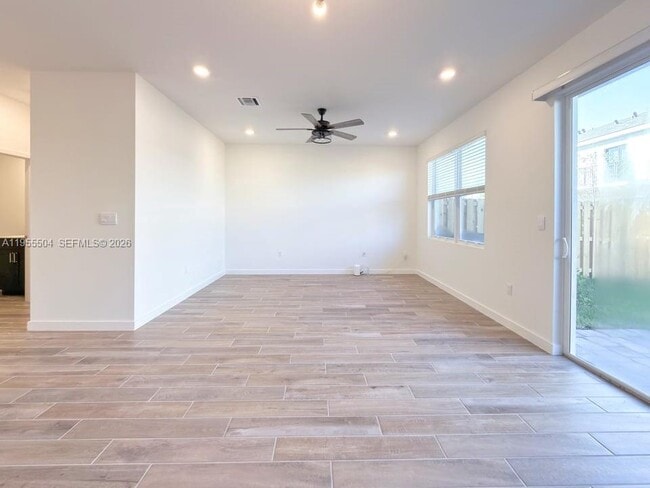 Building Photo - 184 NE 13th St