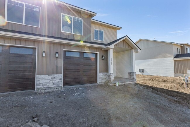 Building Photo - Modern Luxury Townhome in Prime Location –...