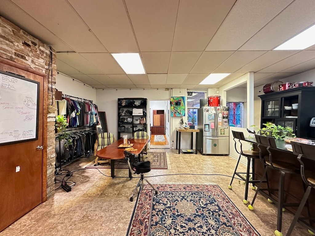 Building Photo - 3607 N Damen Ave