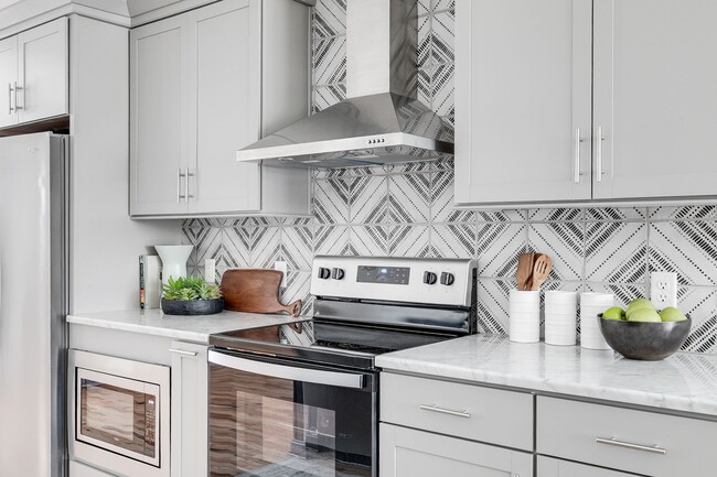 Building Photo - Stylish Church Hill Home with Luxury Finis...