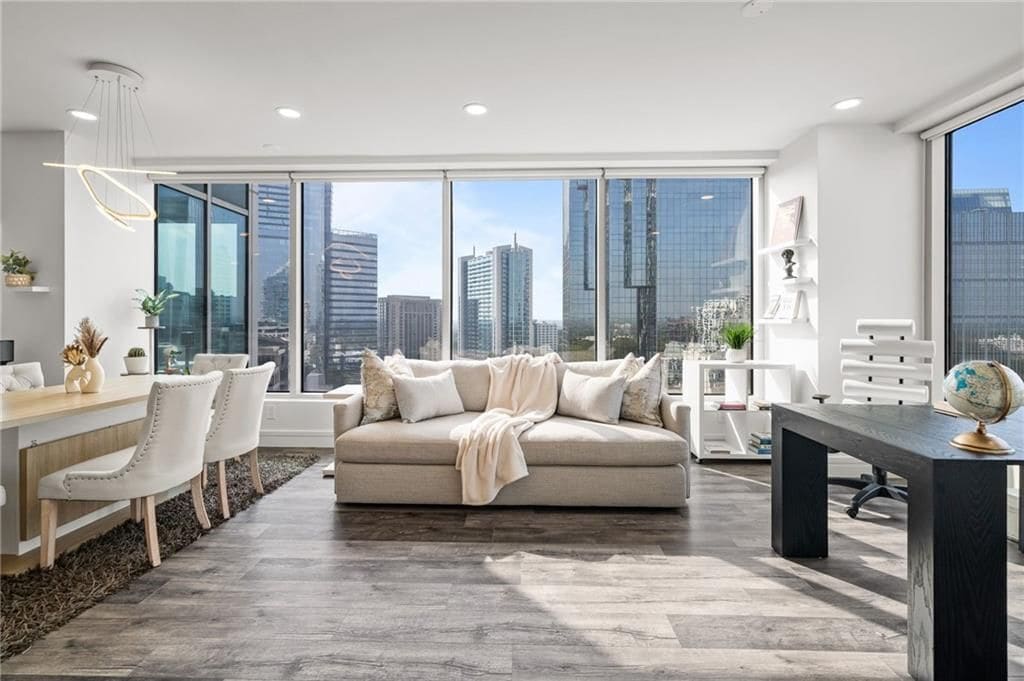 Building Photo - 3338 Peachtree Rd