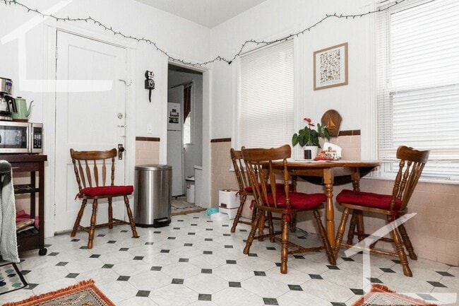 Building Photo - Greatly priced 3 bed in Brighton.. BRIGHTON!!!! This listing is in BRIGHTON!!