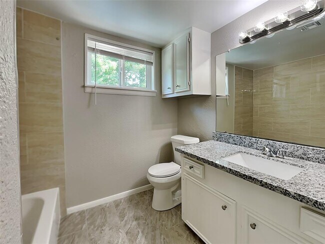 Building Photo - 29623 Raestone St